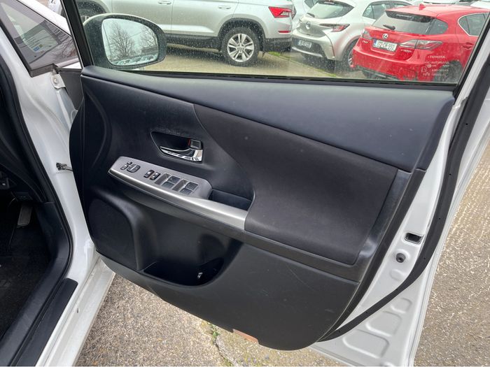 Toyota PRIUS+ 2018