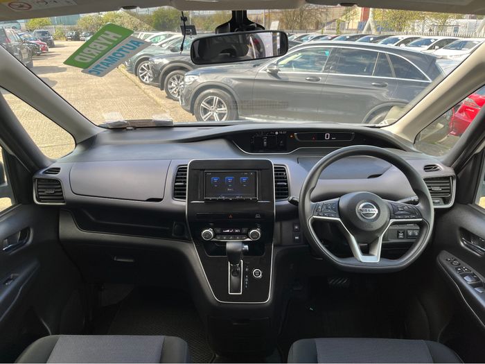Nissan Serena 2022