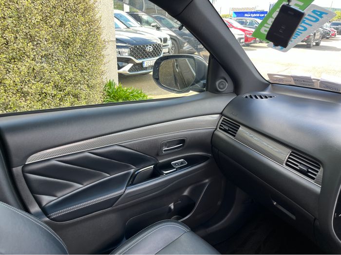 Mitsubishi Outlander 2020