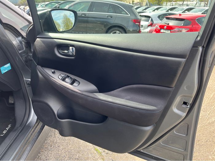 Nissan Leaf 2024