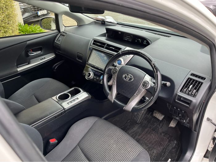 Toyota PRIUS+ 2016