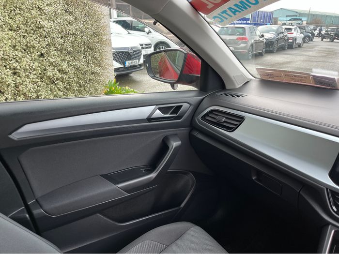 Volkswagen T-Roc 2023