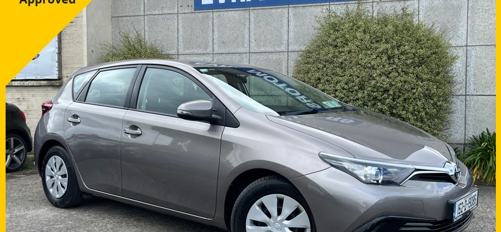 Toyota Auris 2015