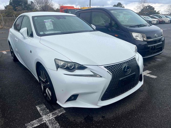 Lexus IS300h 2013