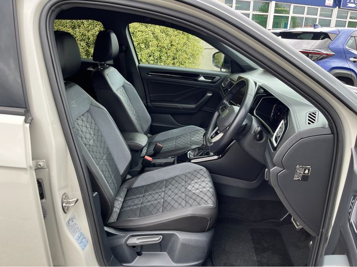 Volkswagen T-Roc 2024