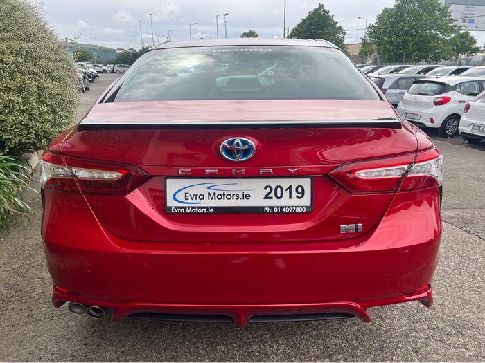 Toyota Camry 2019
