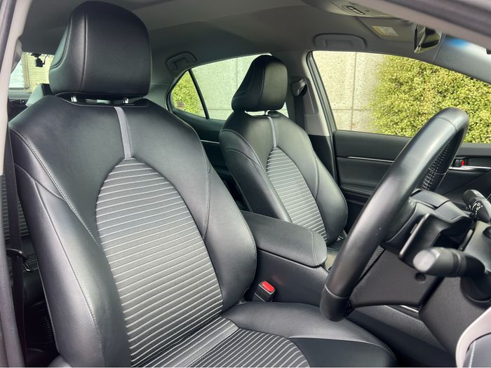 Toyota Camry 2019