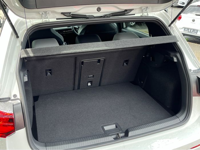 Volkswagen Golf 2024