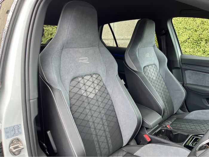 Volkswagen Golf 2024