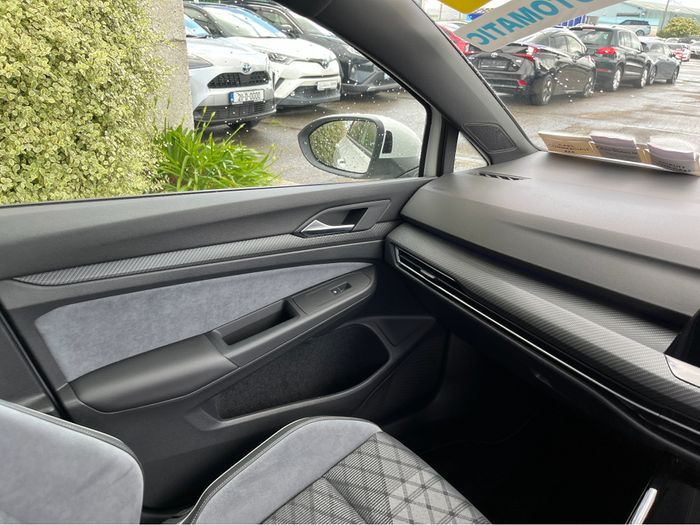 Volkswagen Golf 2024