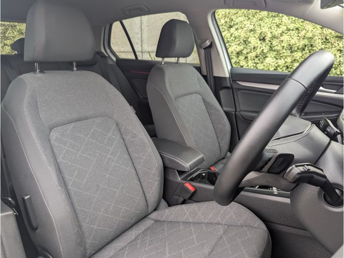 Volkswagen Golf 2023