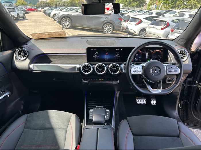 Mercedes-Benz EQB 2023