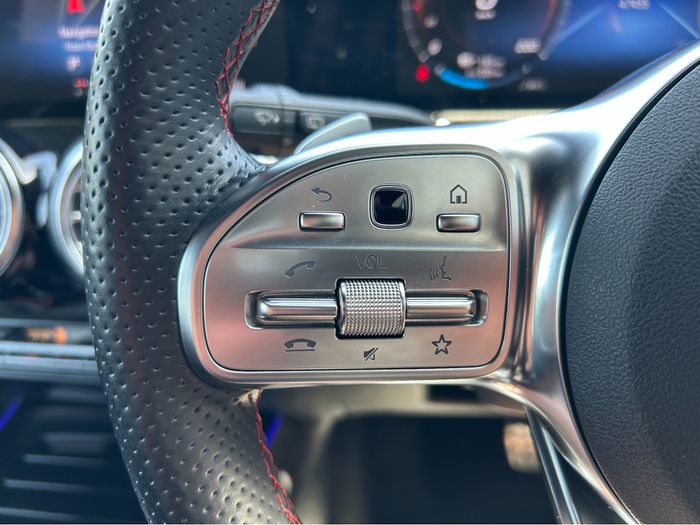 Mercedes-Benz EQB 2023