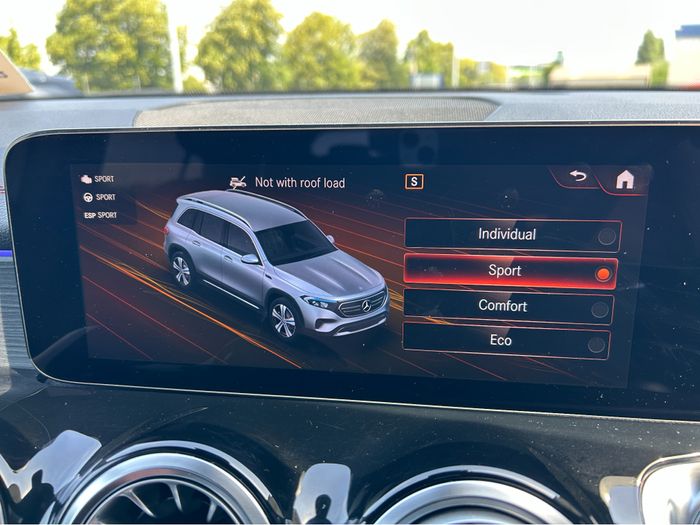 Mercedes-Benz EQB 2023