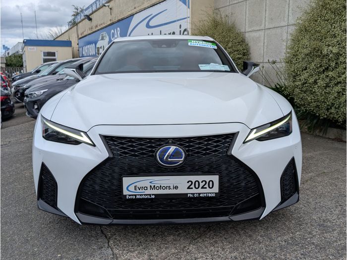 Lexus IS300h 2020