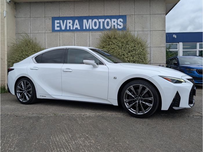 Lexus IS300h 2020