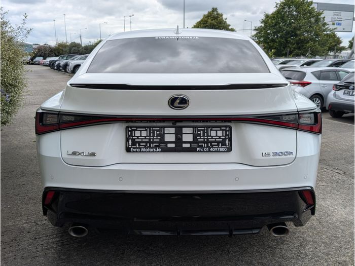 Lexus IS300h 2020