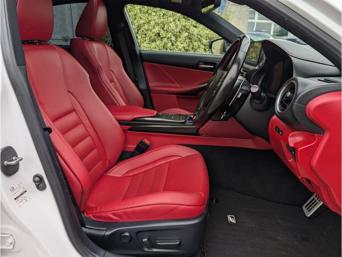 Lexus IS300h 2020