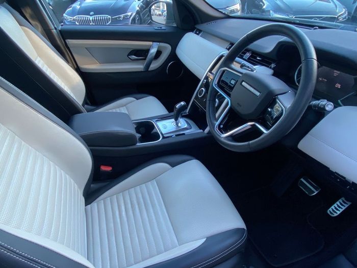 Land Rover Discovery Sport 2023
