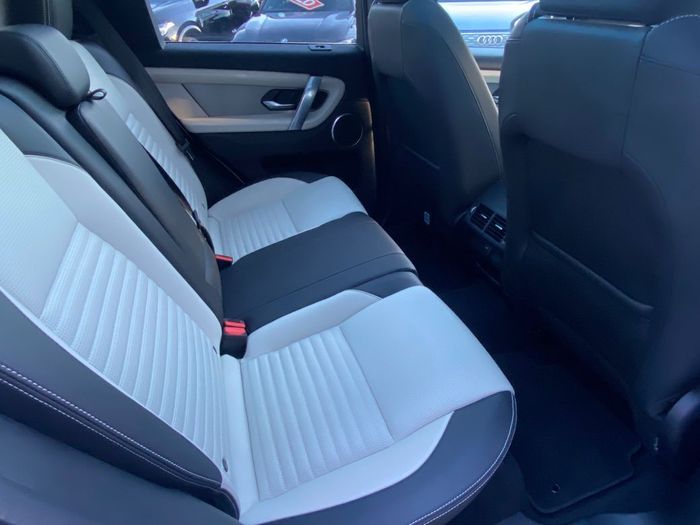 Land Rover Discovery Sport 2023