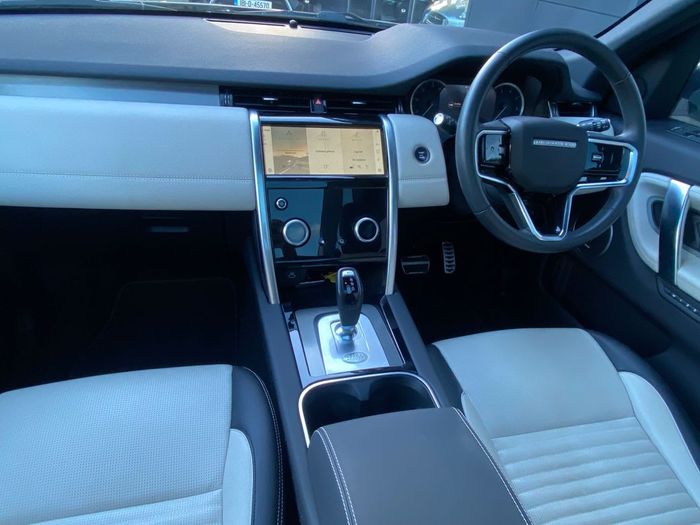 Land Rover Discovery Sport 2023