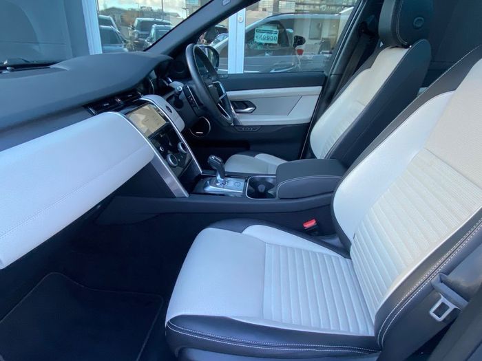Land Rover Discovery Sport 2023