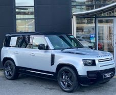 Land Rover Defender 2023