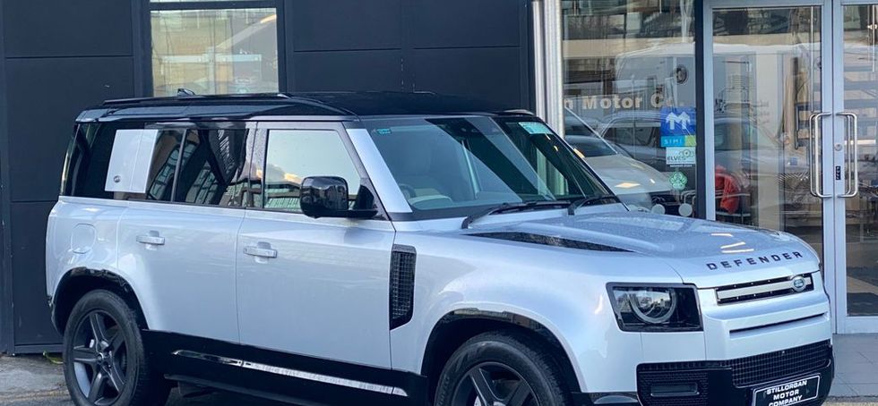 Land Rover Defender 2023