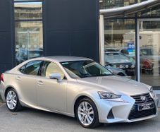 Lexus IS300h 2019