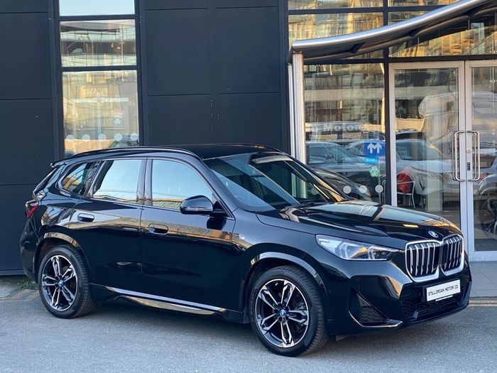 BMW iX1 2023