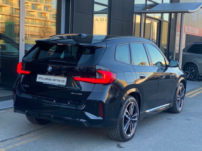 BMW iX1 2023