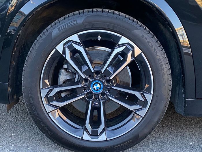 BMW iX1 2023