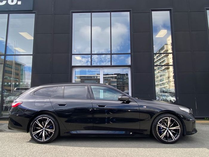 BMW 5 Series 2025