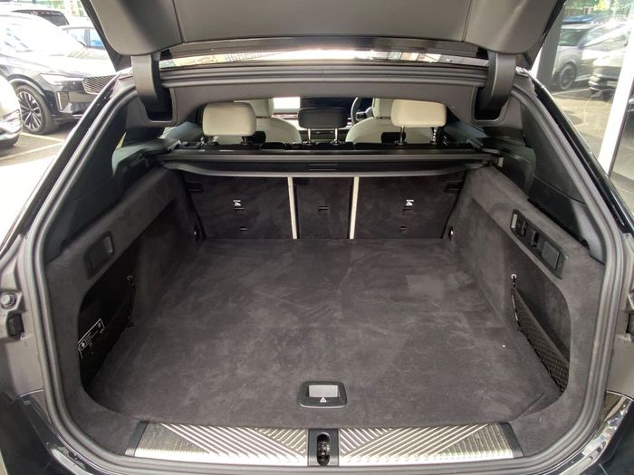 BMW 5 Series 2025