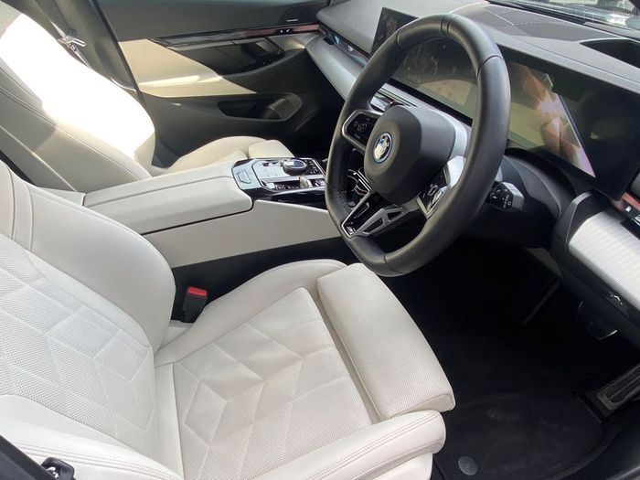 BMW 5 Series 2025