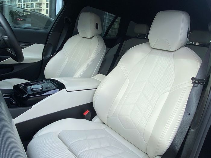 BMW 5 Series 2025
