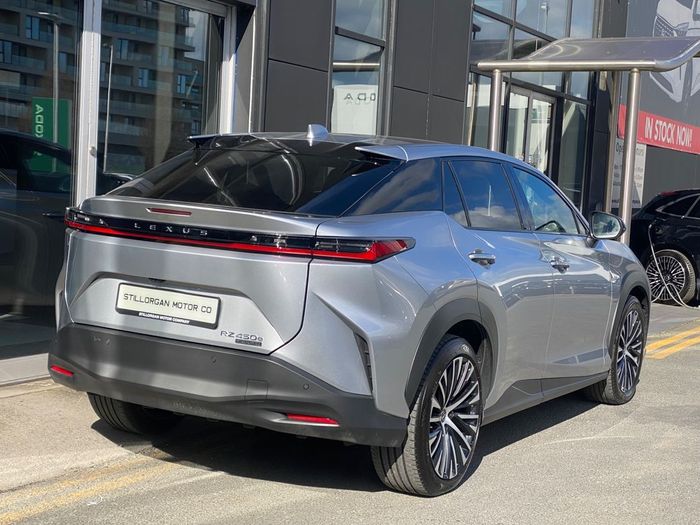 Lexus RZ 2025