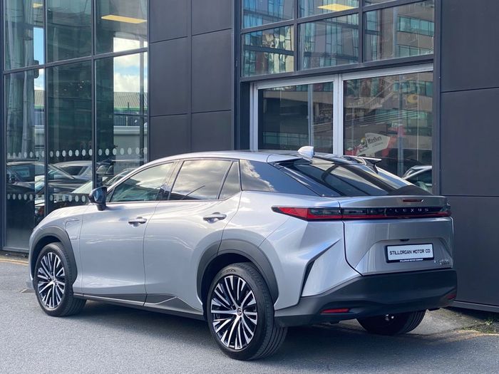 Lexus RZ 2025