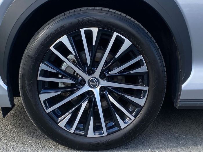 Lexus RZ 2025