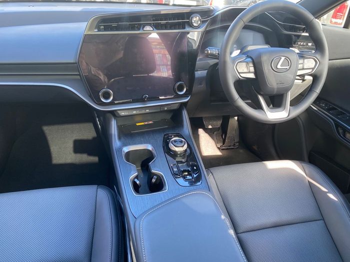 Lexus RZ 2025