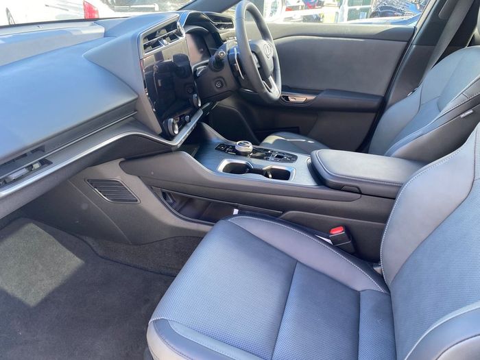 Lexus RZ 2025