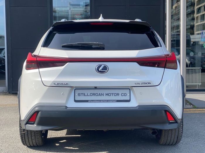 Lexus UX250h 2020
