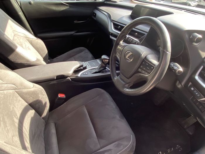 Lexus UX250h 2020
