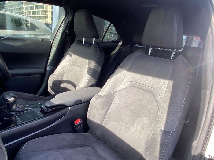 Lexus UX250h 2020