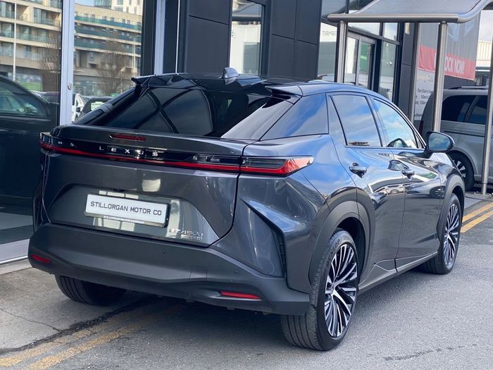 Lexus RZ 2024