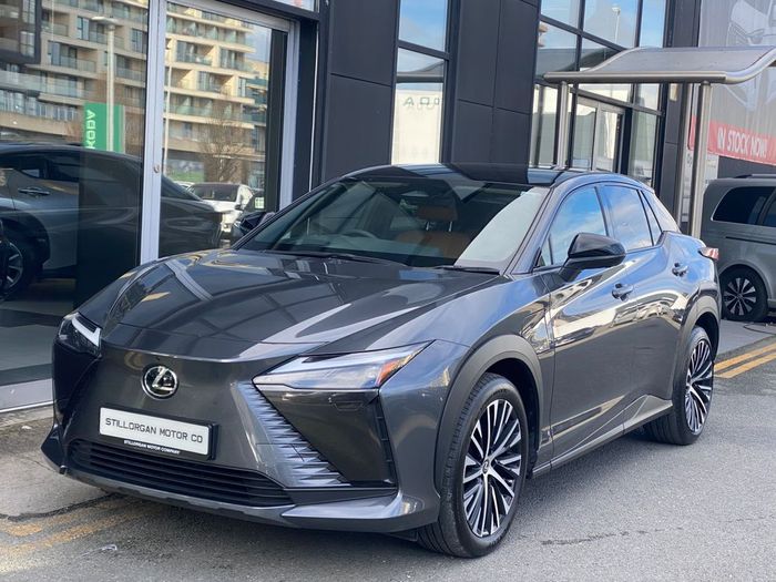 Lexus RZ 2024