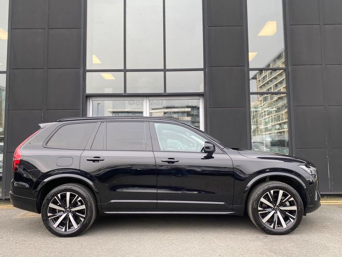 Volvo XC90 2025