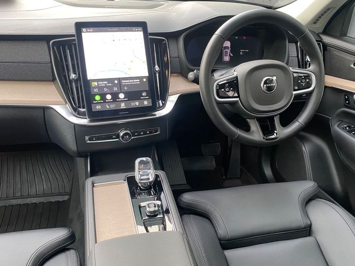 Volvo XC90 2025