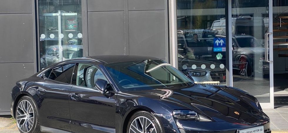 Porsche Taycan 2023