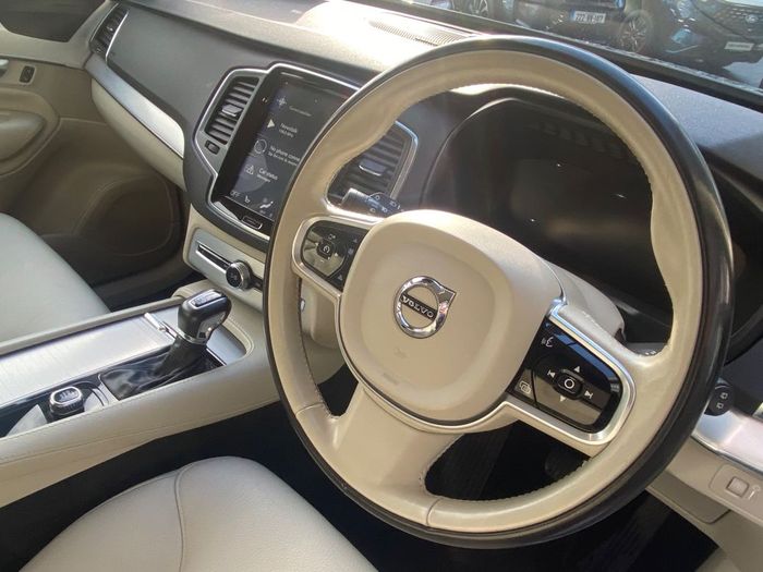 Volvo XC90 2019